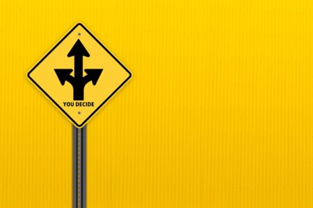 Rättssäkerhet eller rättstrygghet? 1 Road Sign Direction Junction - geralt / Pixabay